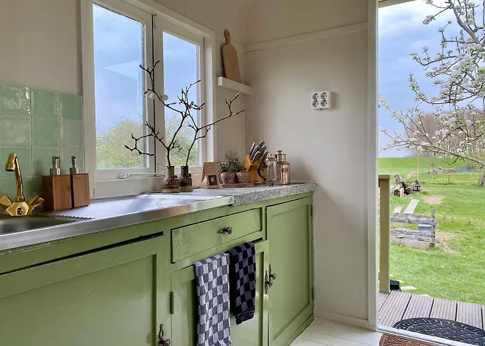 营地 Slapen Tussen De Schapen In Pipowagen De Ome Jan Zennewijnen