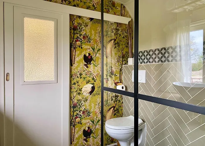 Slapen Tussen De Schapen In Pipowagen De Ome Jan *